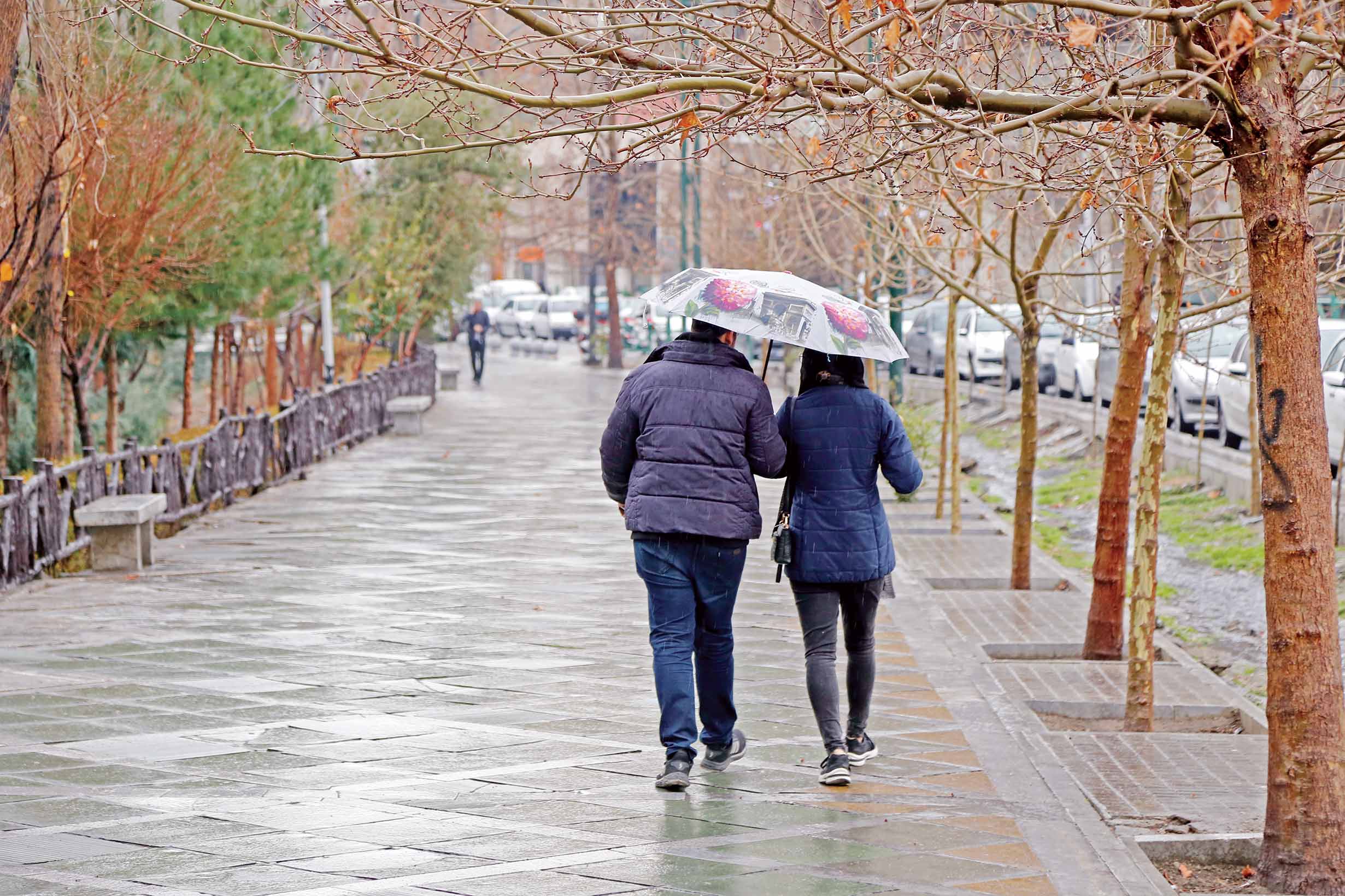 آسمان پایتخت بارانی شد