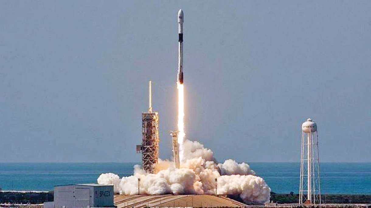 ماهواره ثریا که توسط ماهواره‌ بر قائم 100 در مدار قرار گرفت، رکورد جدیدی در تاریخ برنامه‌های فضایی کشور ثبت کرد