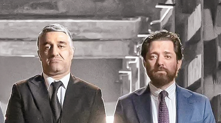 صبحانه با زرافه‌ها