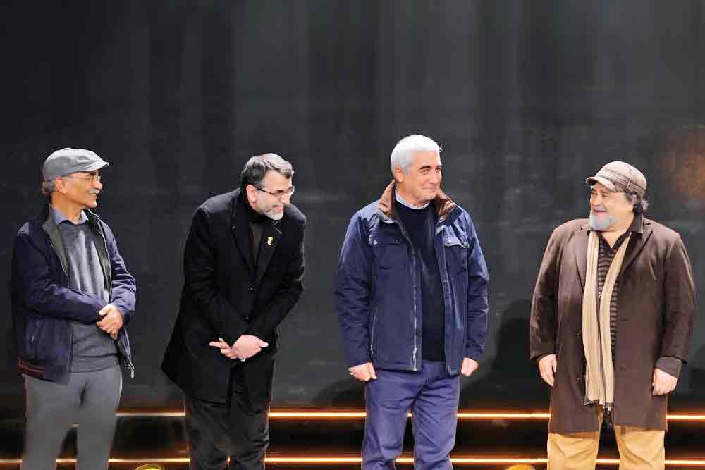 برای دومین سال پیاپی جشنواره به نیمه رسید و خبری از اعلام اسامی داوران نیست