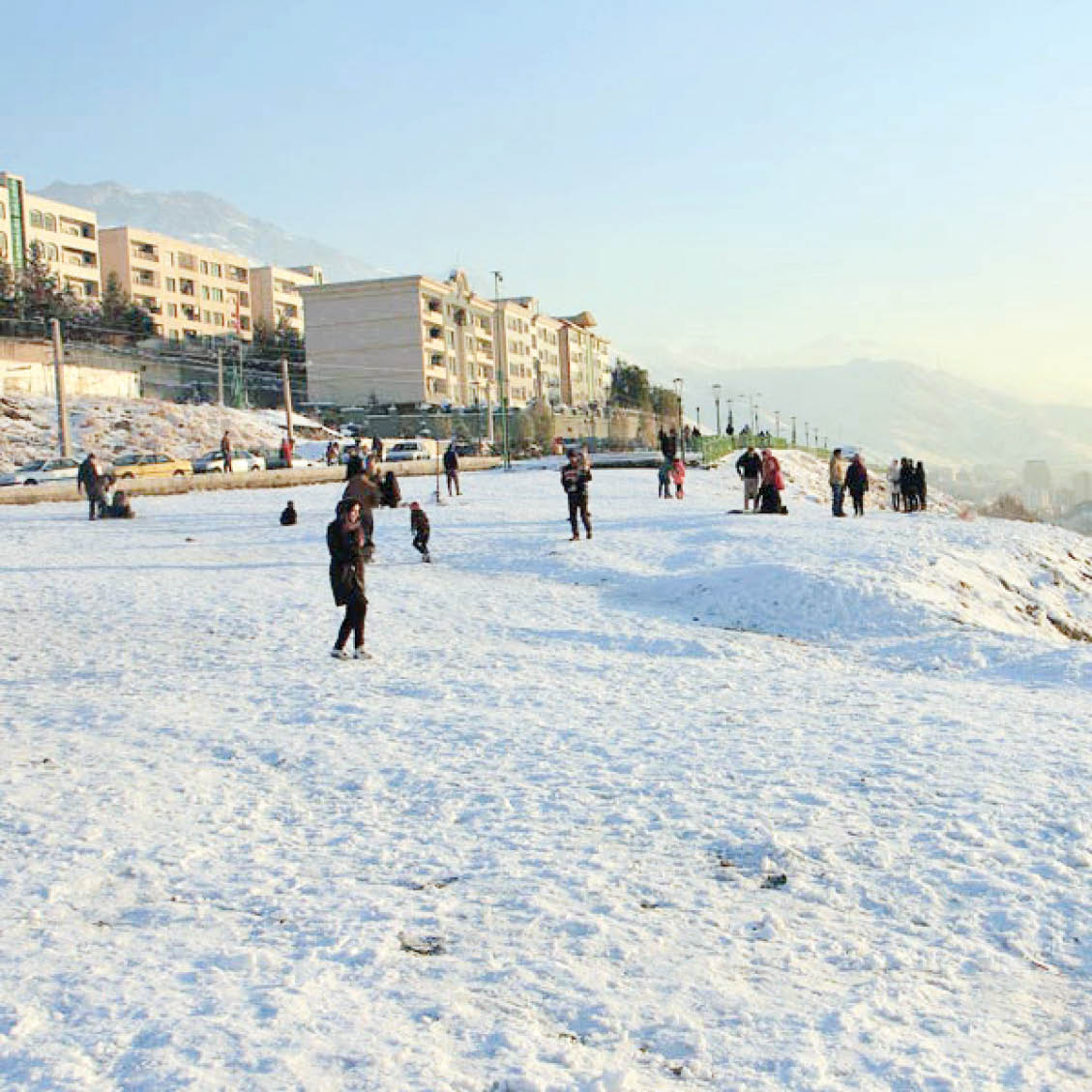 برای تفریح زمستانی نیاز به پرداخت هزینه و پ0یمودن راه‌های دور نیست