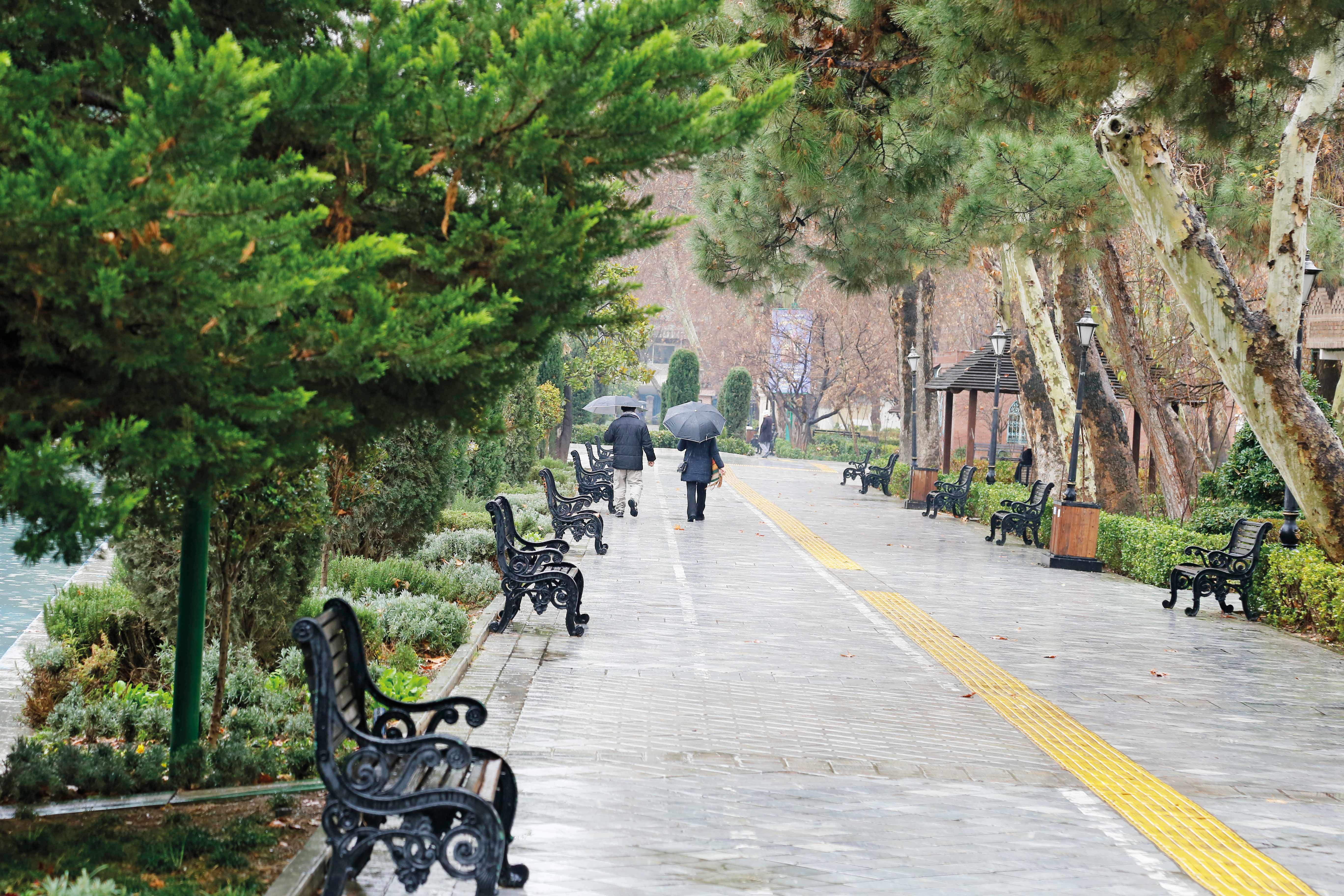 آسمان پایتخت بارانی شد