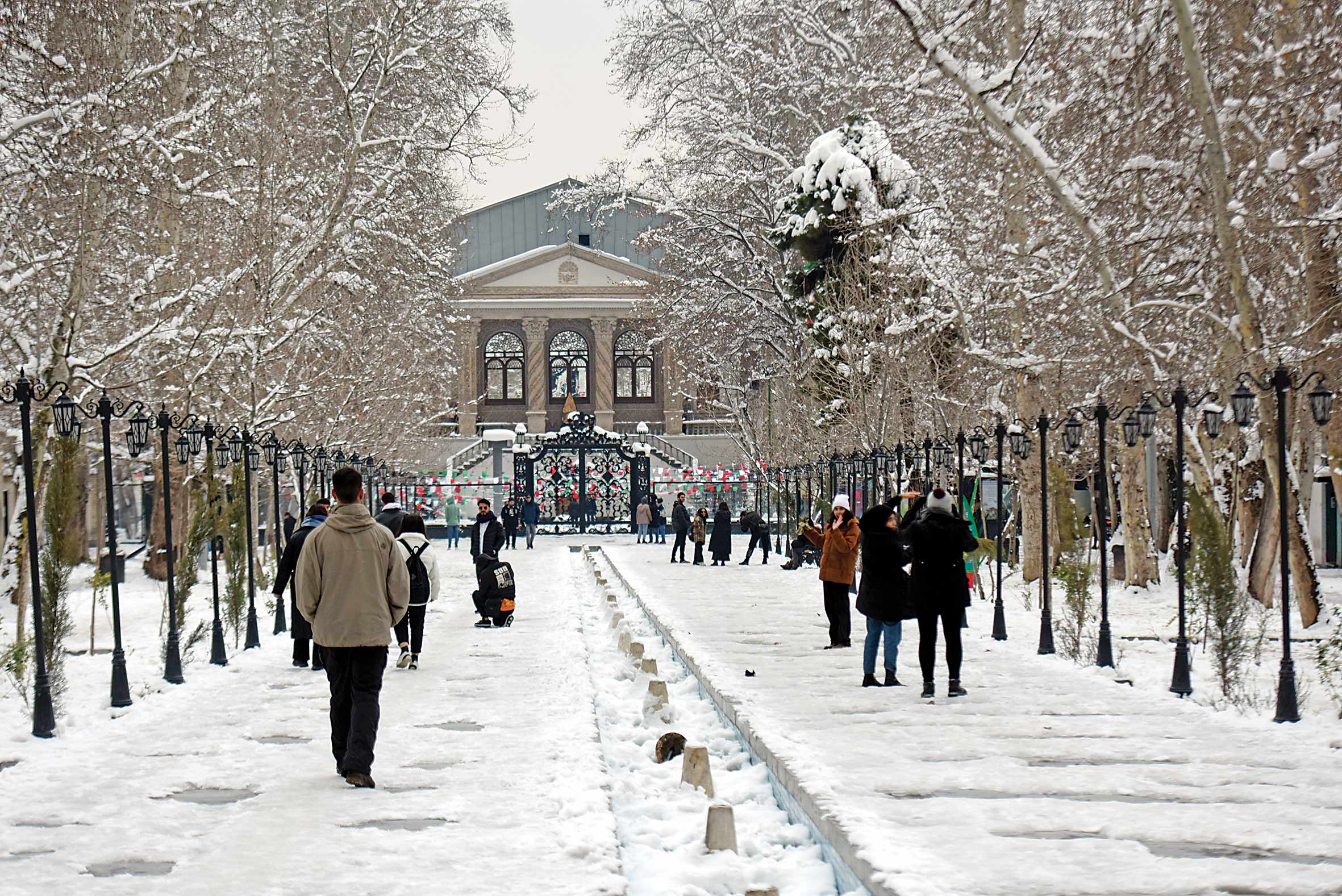 نگاهی به تهران برفی