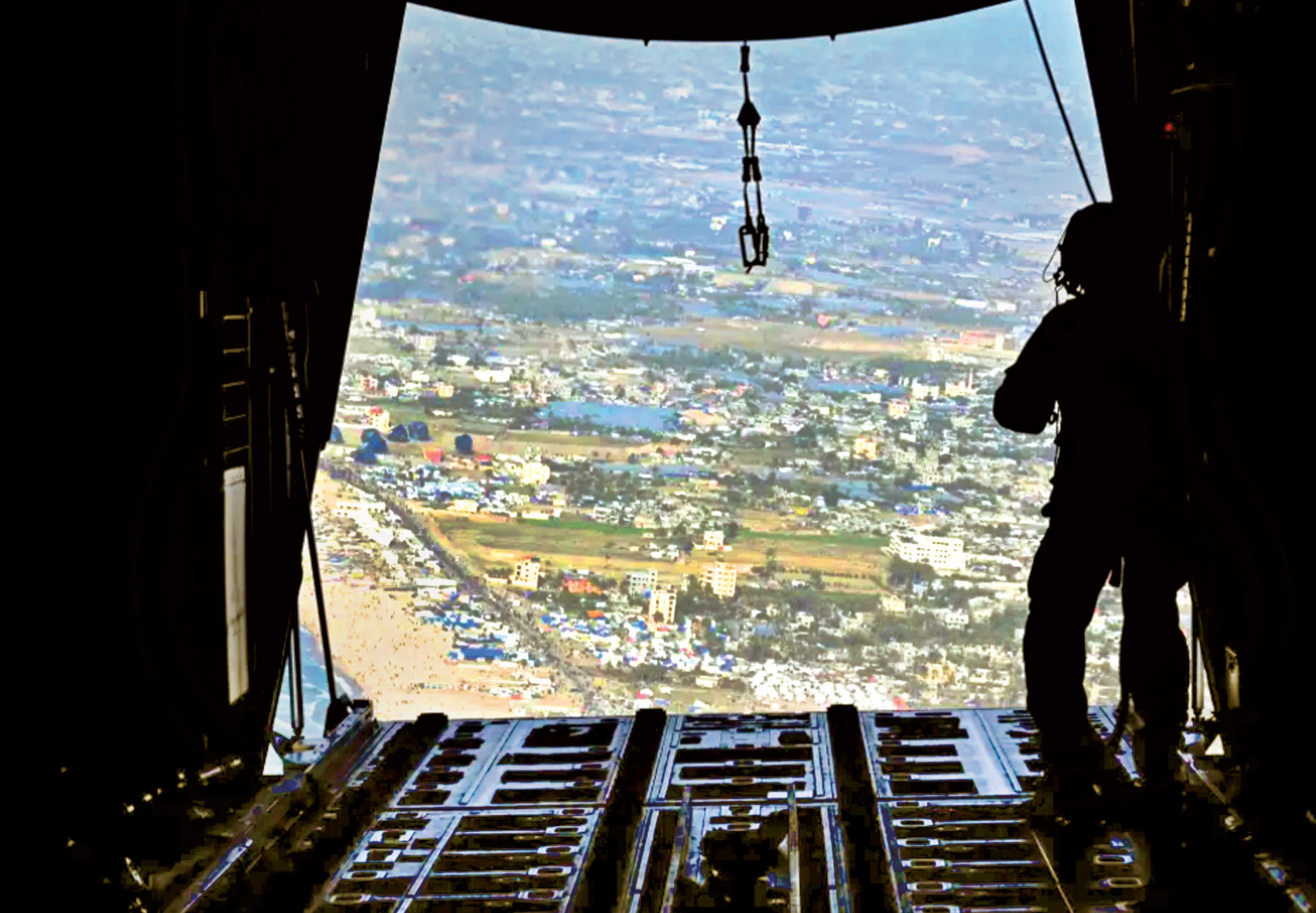 سیرک آمریکا در آسمان غزه