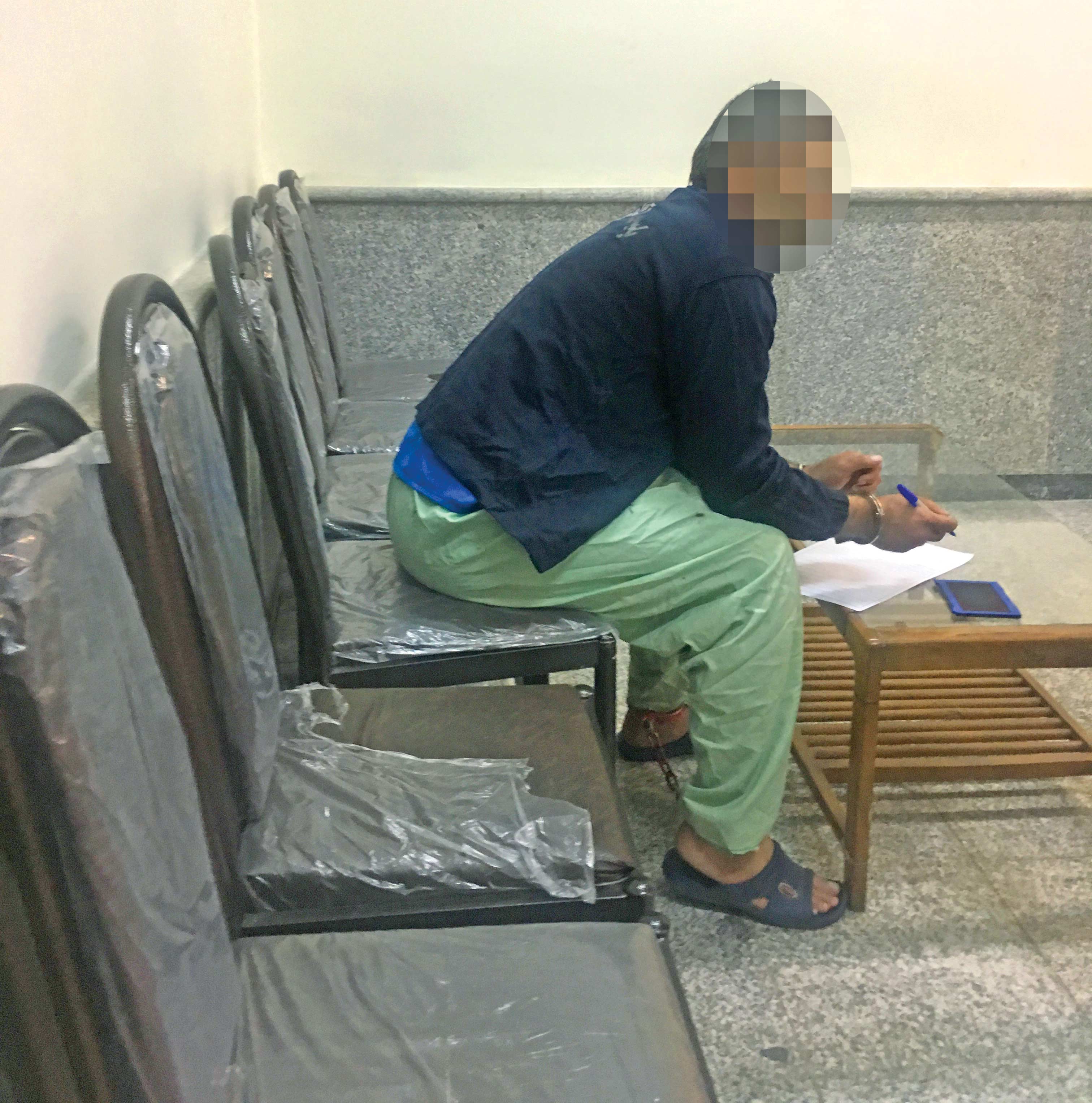 مردی که 21سال پیش دست به جنایت زده بود از سوی اولیای دم بخشیده شد