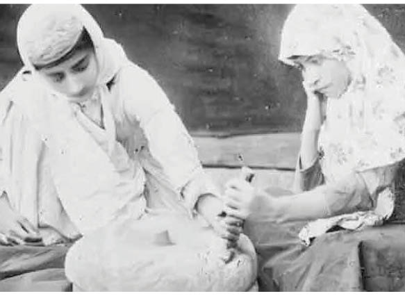 زنان برای تهیه افطار و سحر جایزه می‌گرفتند