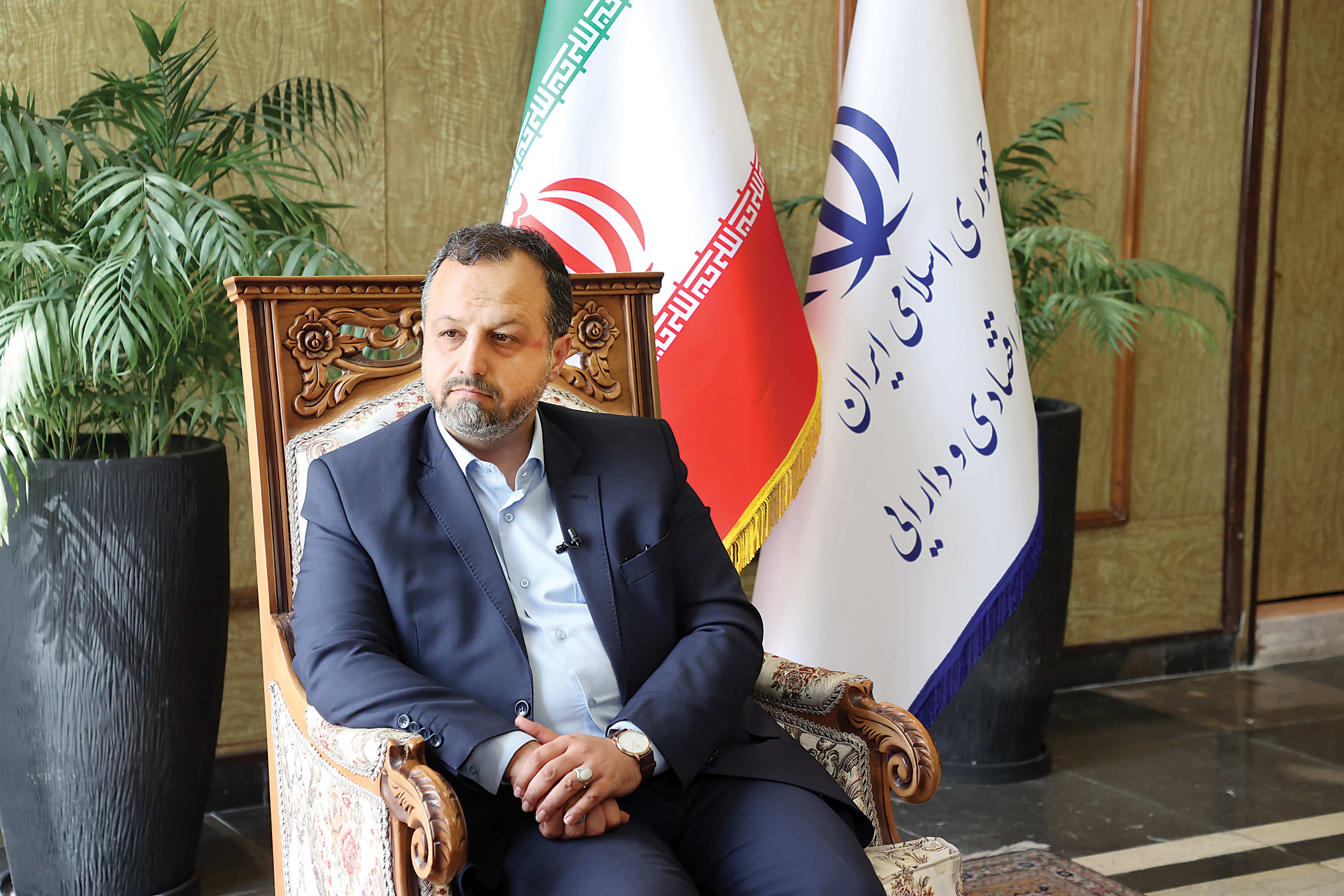 سیداحسان خاندوزی وزیر امور اقتصادی و دارایی در گفت‌وگو با همشهری: