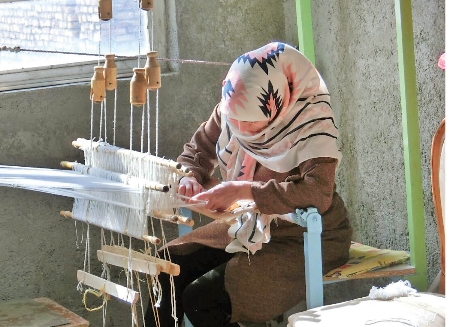 کار برای این دختران مرز ندارد