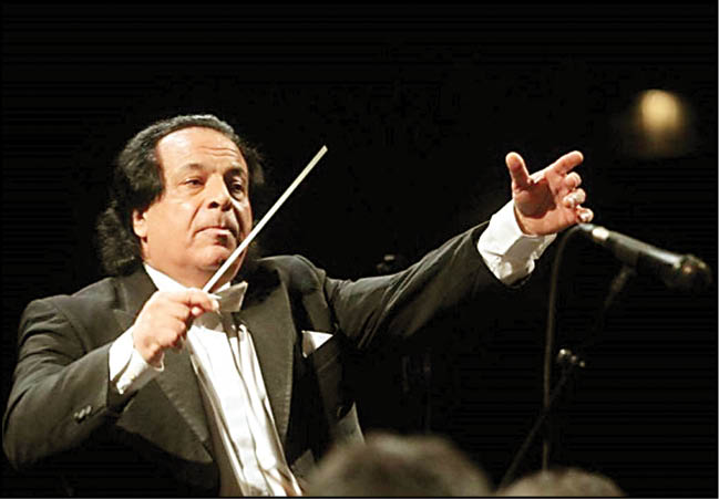 علی رهبری به چین می‌رود