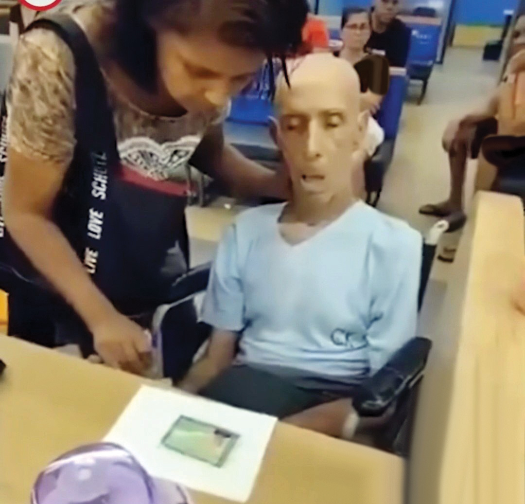 زنی برای گرفتن وام با جسد ضامن به بانک رفت