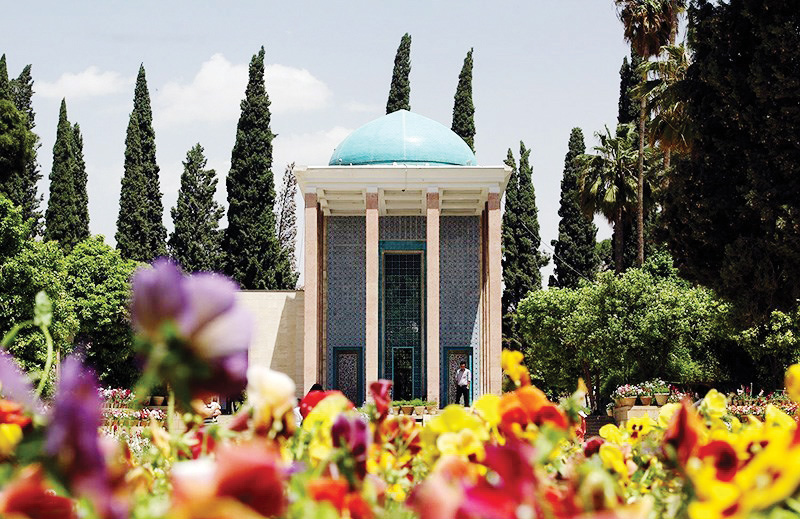 خوشا وقت شوریدگان غمش*