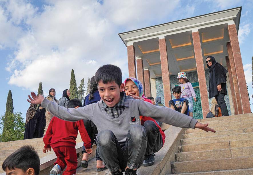 لبخند ساده کودکی