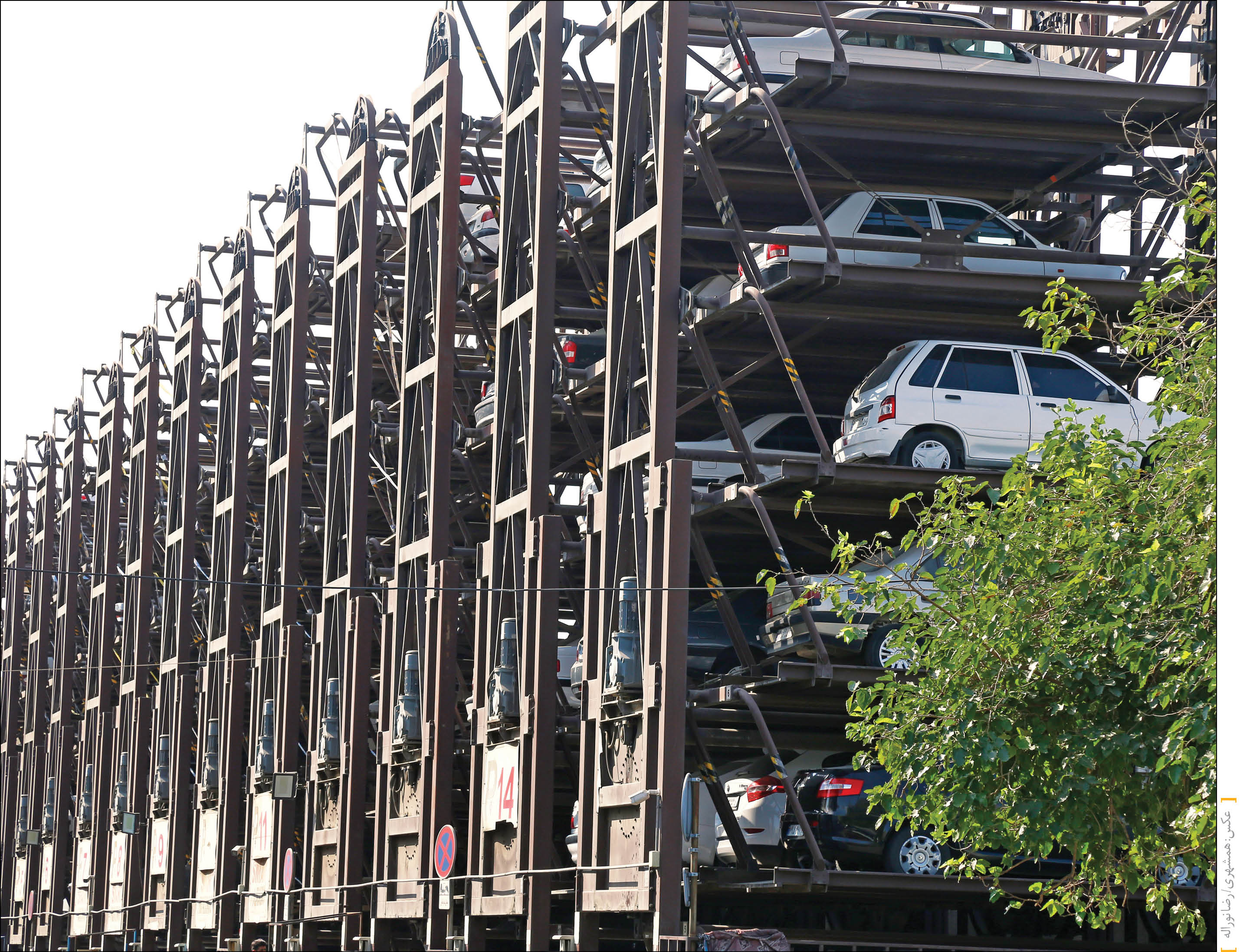 پارکینگ‌سازی روی دور تند