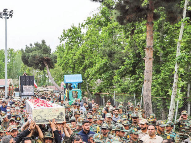 تشییع پیکر شهید گمنام در تهران