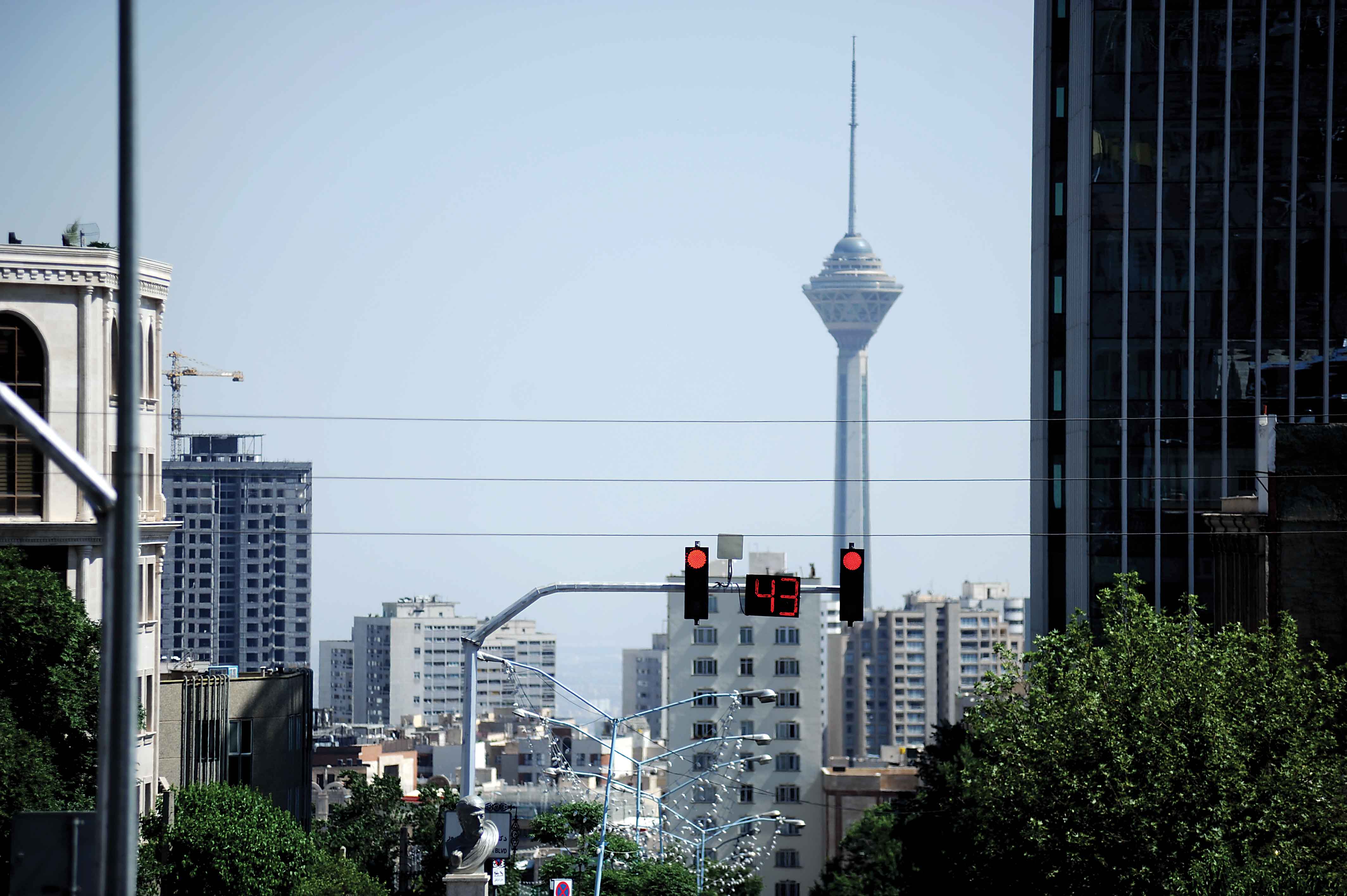 چراغ‌های خطر هوشمند می‌شوند