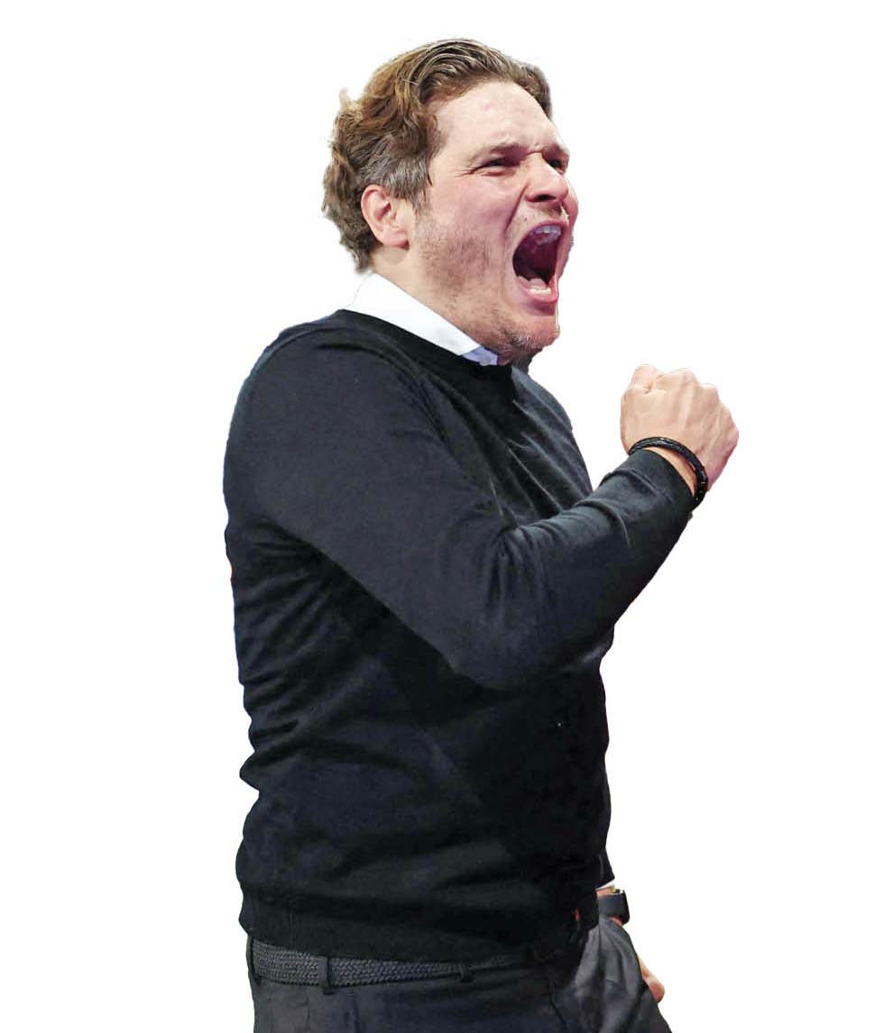 ادین؛ پادشاه زنبورها