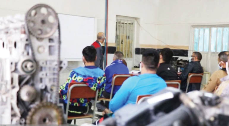 زندانیانی که دانشجو شده‌اند