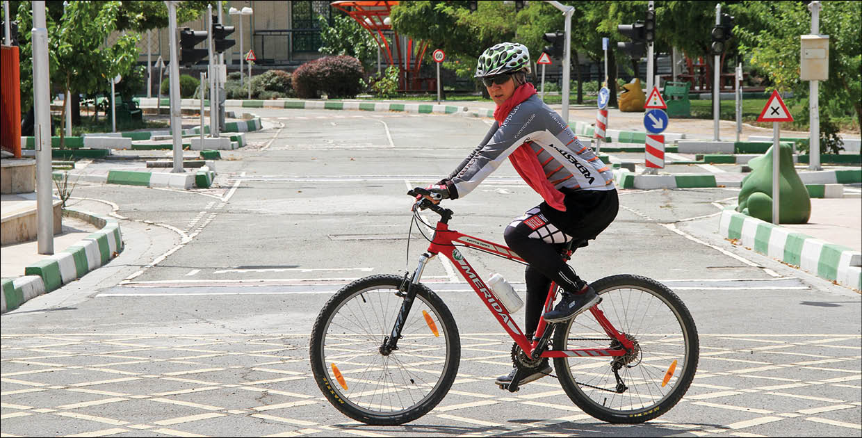 برخی پارک‌های ترافیک مسیر و امکانات مناسبی برای خردسالان دارند