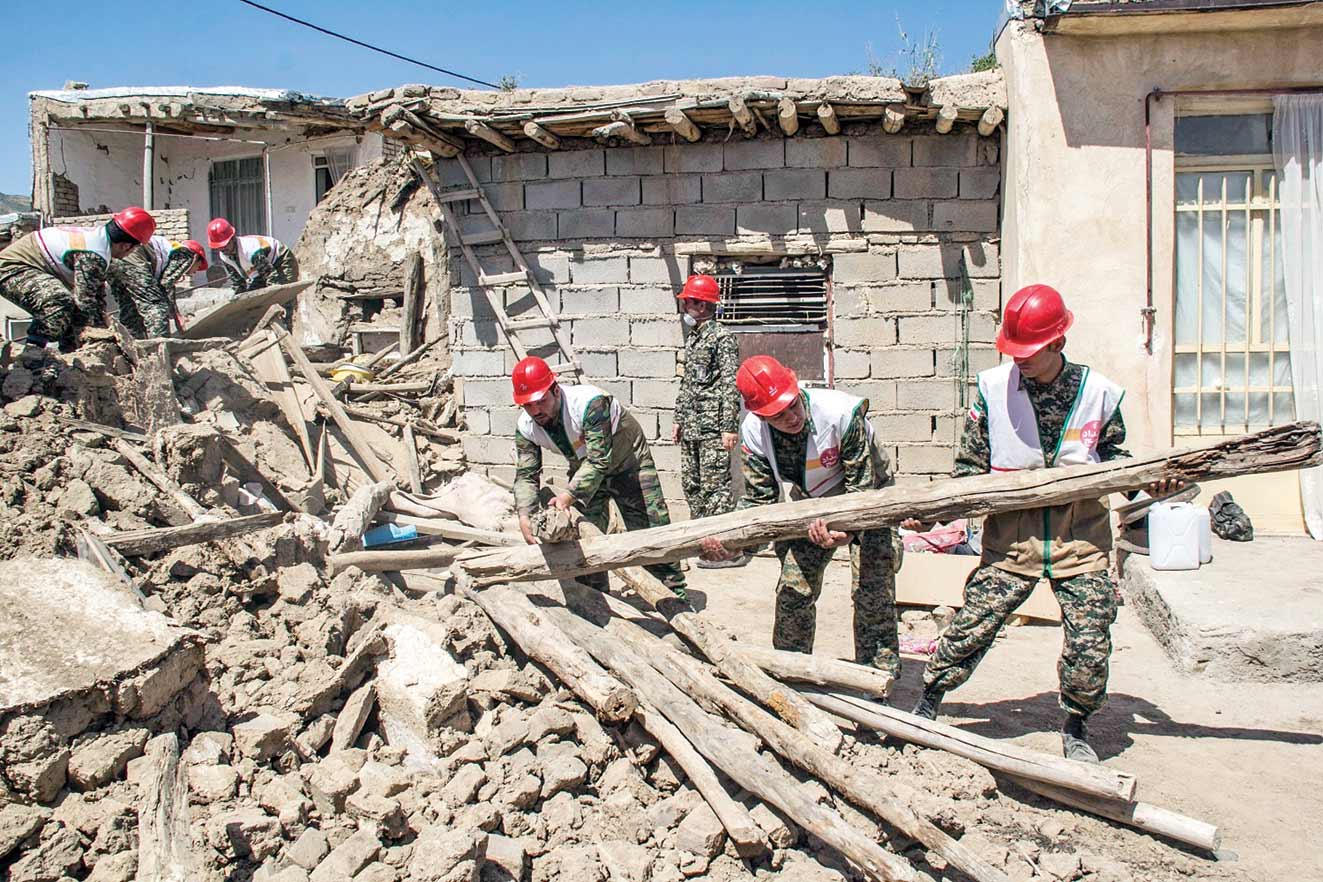 از بدو خلقت در چله خدمتیم