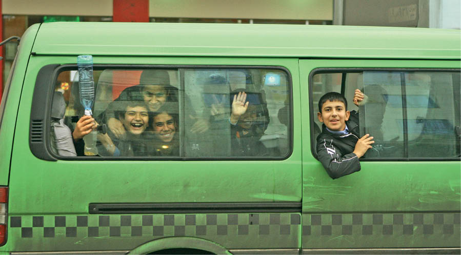 تأمین سرویس دانش‌آموزان با تاکسیرانی