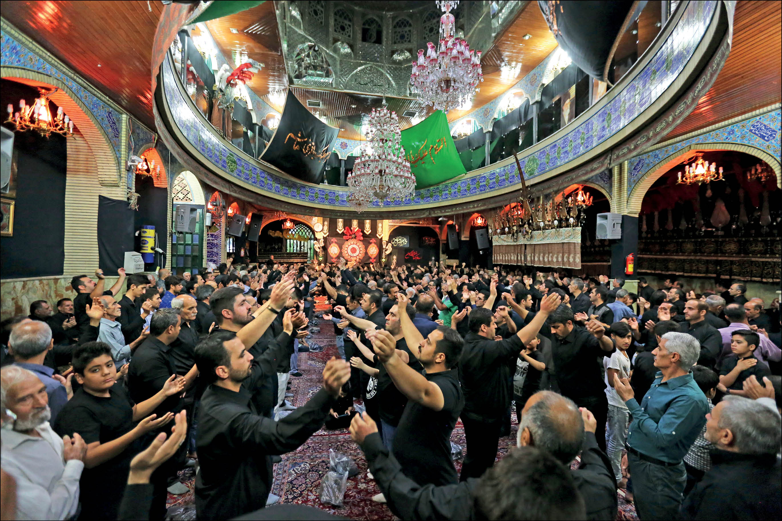 پای صحبتهای مداح اهلبیتع حاج محسن طاهری درباره شروع ماه محرم و آداب مداحی