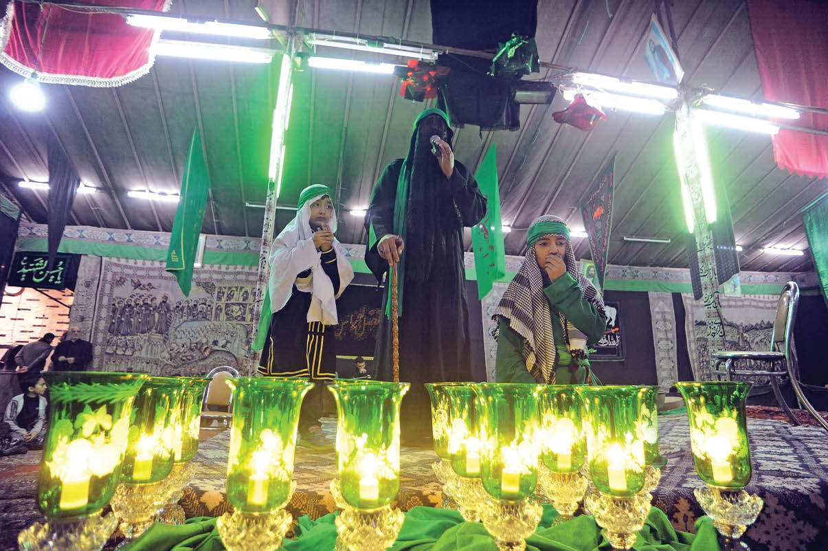 پاتوق چهره‌های سیاسی، هنری و فرهنگی