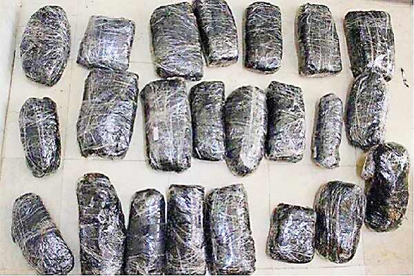 جاسازی 20کیلو تریاک در غذای حیوانات