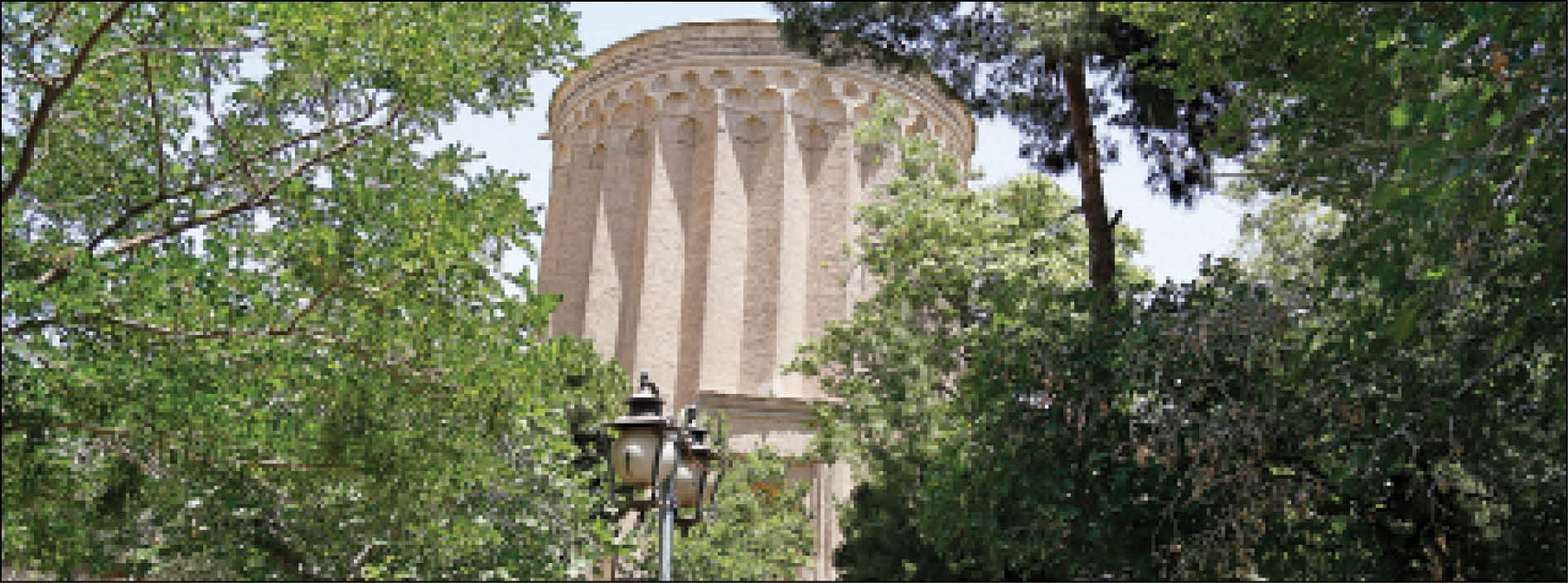 احمد ابوحمزه، ری‌شناس و عضو کمیته گردشگری شورای اسلامی شهر تهران از ورود فناوری به حوزه گردشگری پایتخت می‌گوید