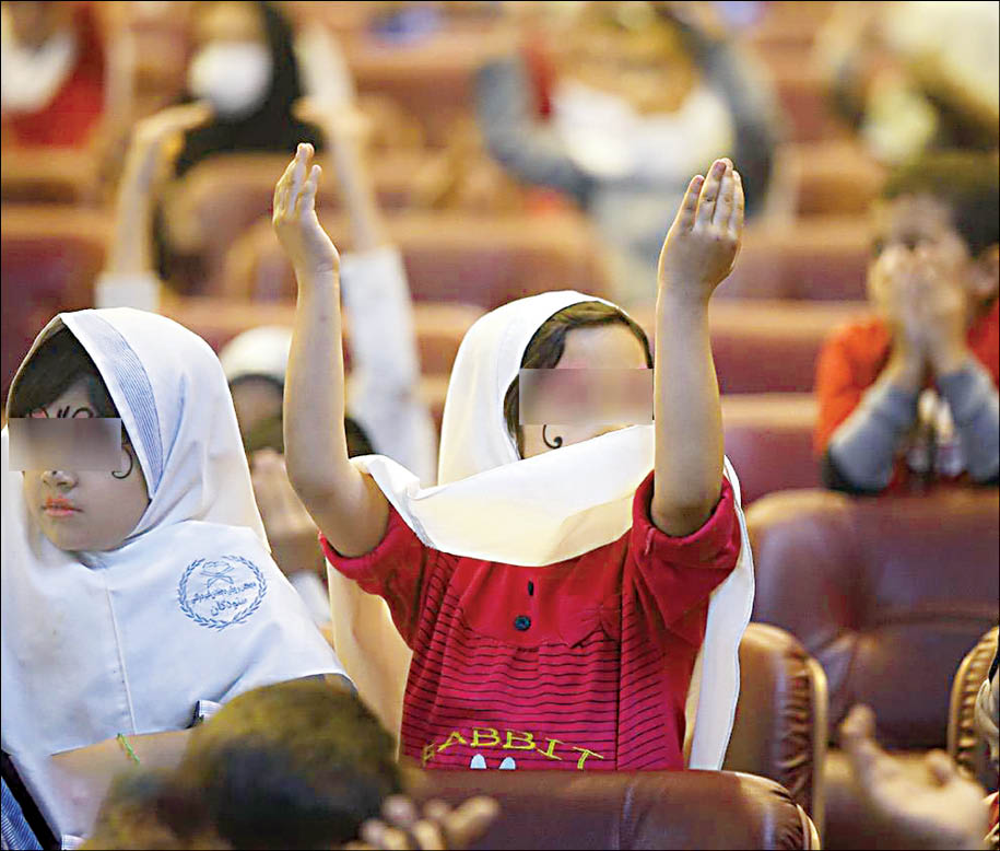 تحقق آرزوی ۳۱ کودک کار در برج آزادی