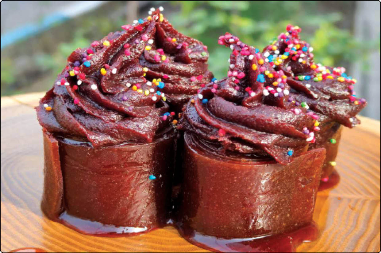 دسر رنگارنگ از میوه‌ها