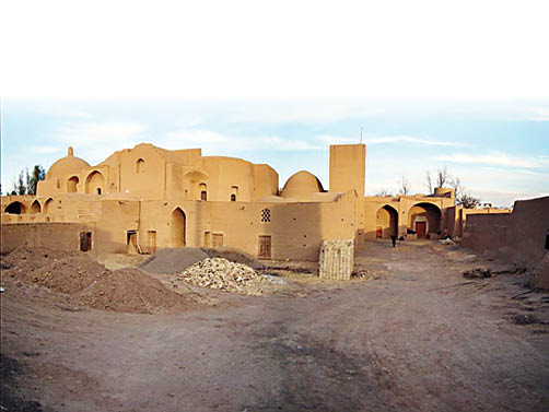 بقعه‌ مخفی در دل ریگ‌های روان کویر