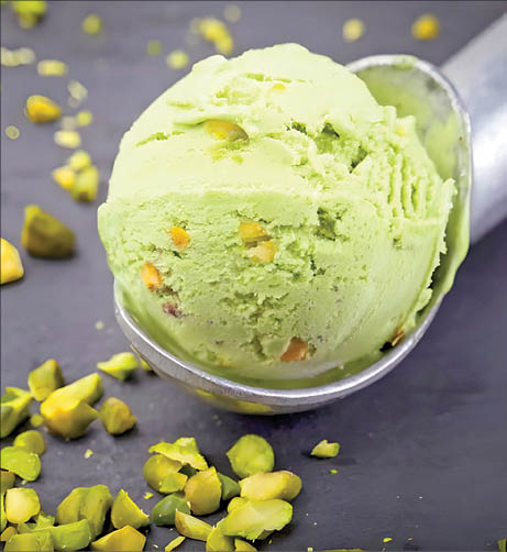 بستنی پسته‌ای