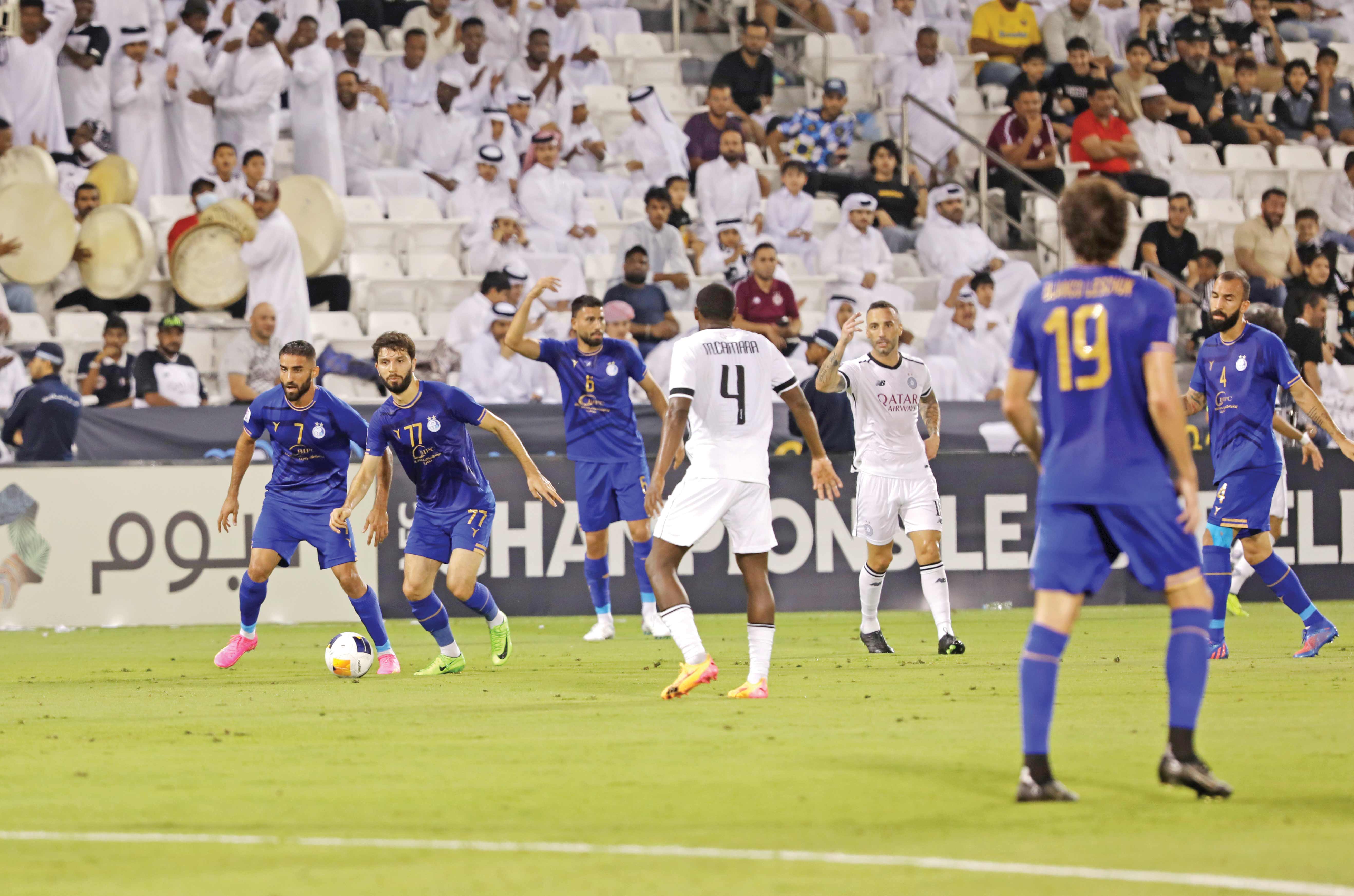 یک لشکر و یک اکرم