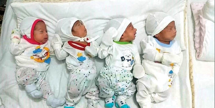 زوجی پس از 11سال انتظار صاحب 4قلو شدند