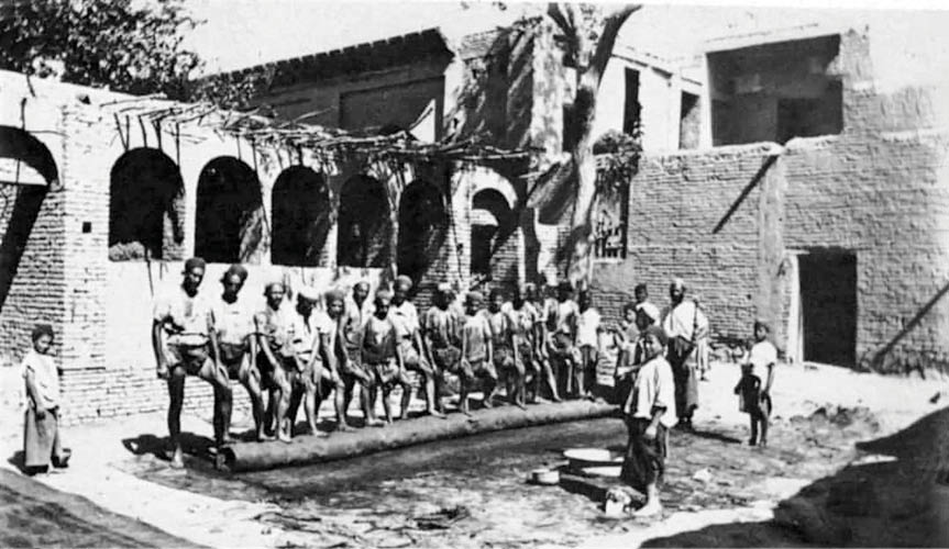 حرفه سخت جوان‌های ورزیده