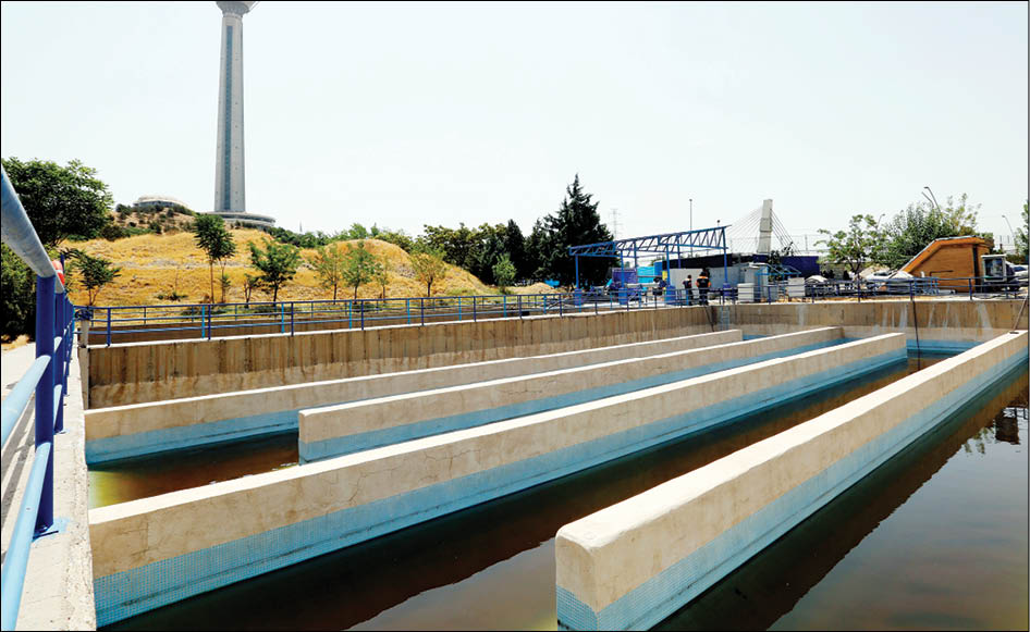 آبیاری فضای سبز با فاضلاب تصفیه‌شده