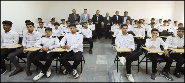 تجهیز هنرستان‌های دریایی