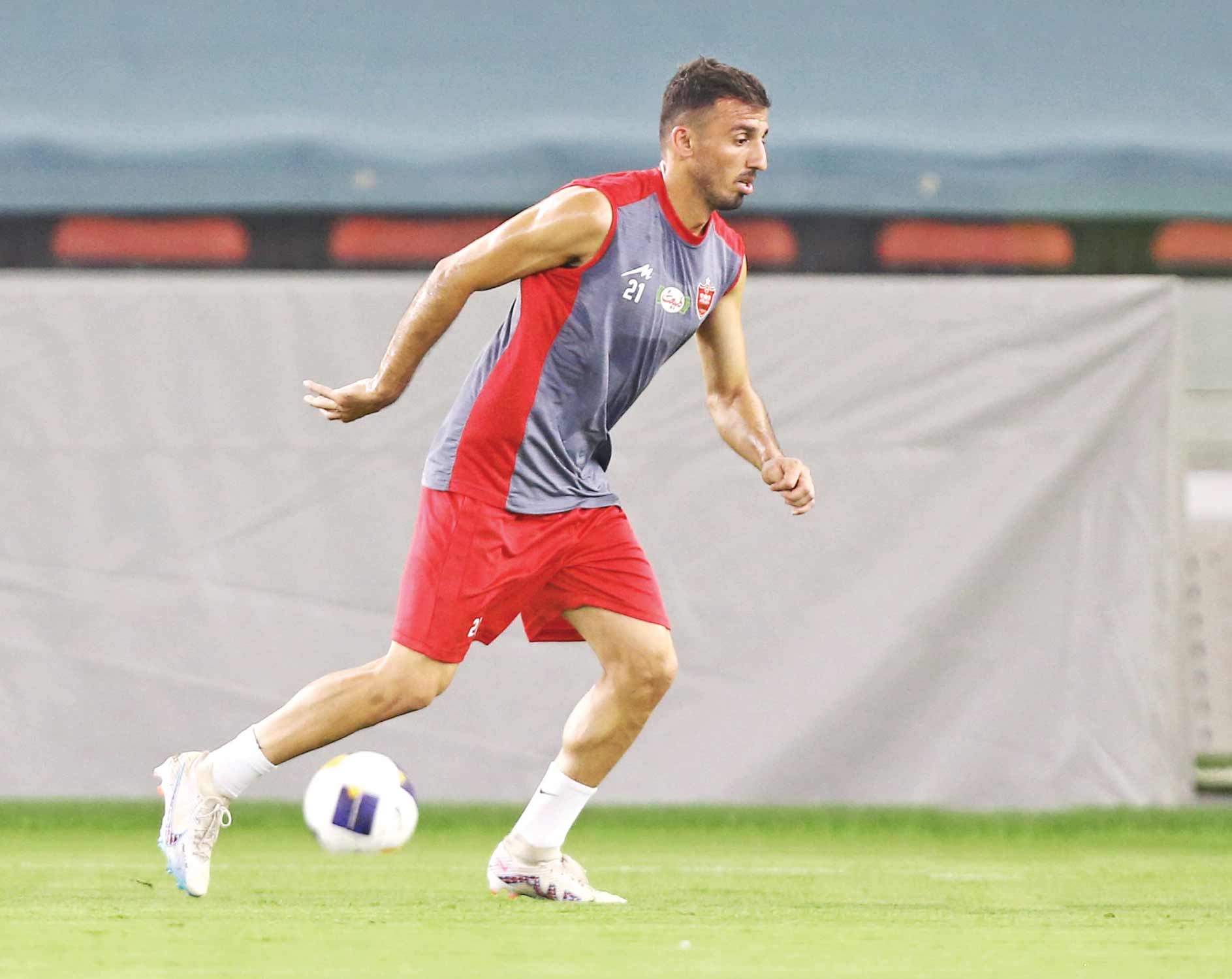 14ماه، یک پاس‌گل