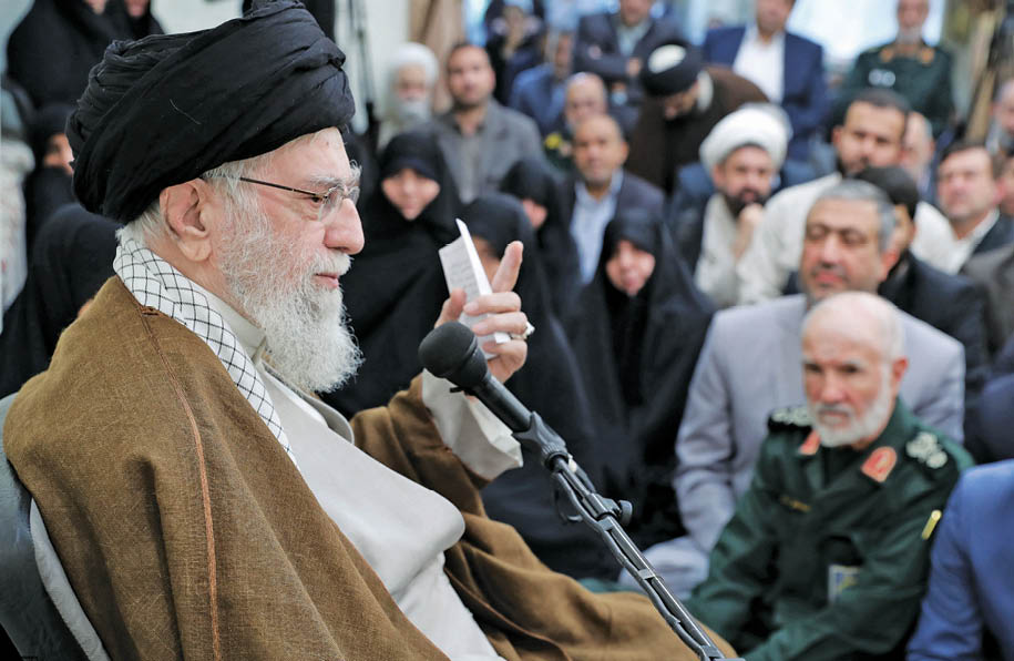 رسوایی بزرگ غرب