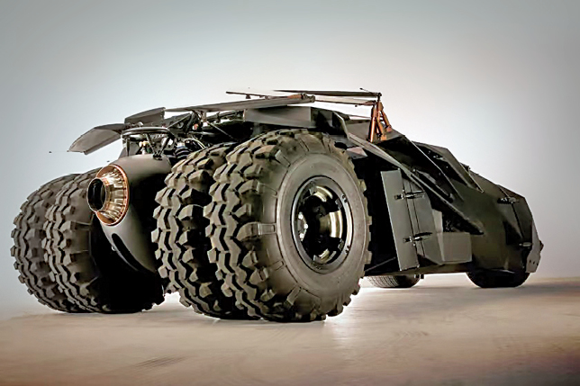 خودروی بتمن روی خط تولید