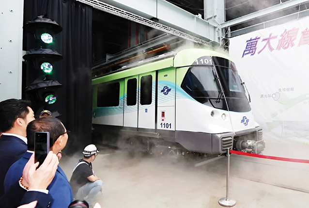 حرکت قطار بدون لوکوموتیوران