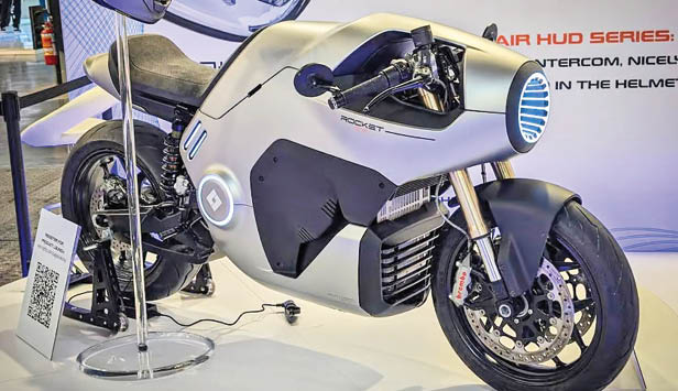 یک اثر هنری روی دو چرخ