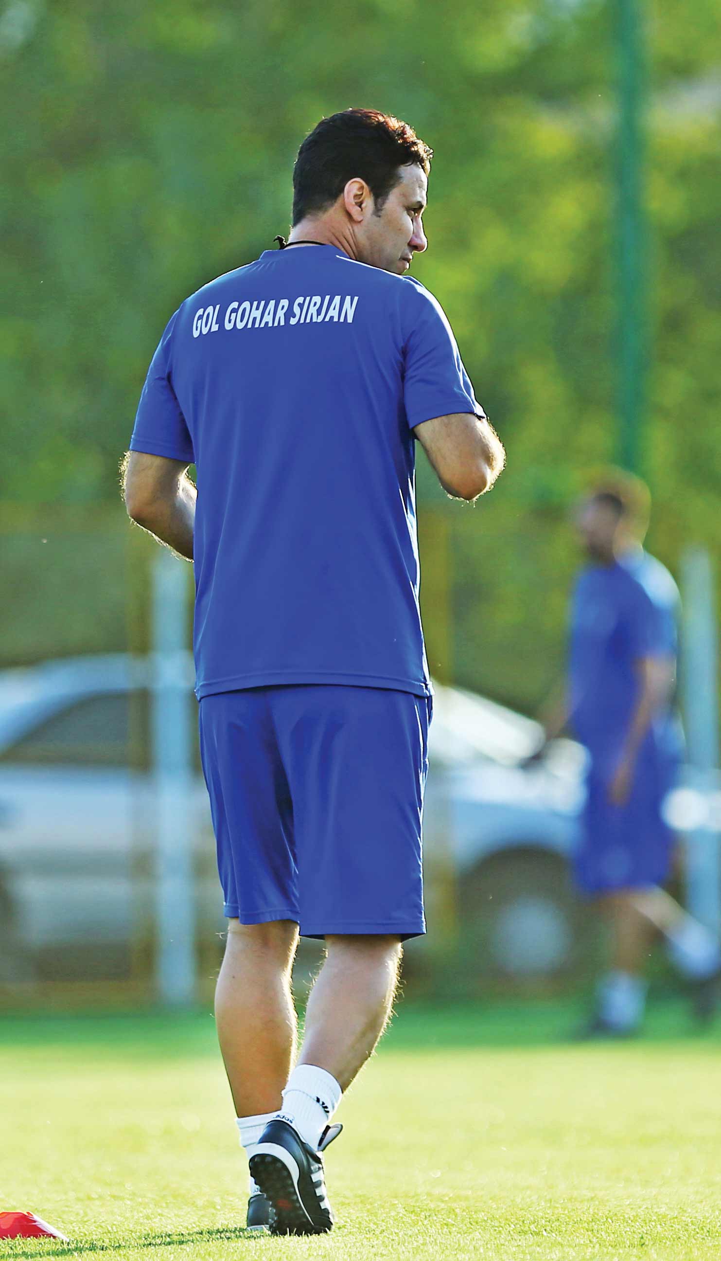 مربی خارجی بود انتقاد می‌کردند؟