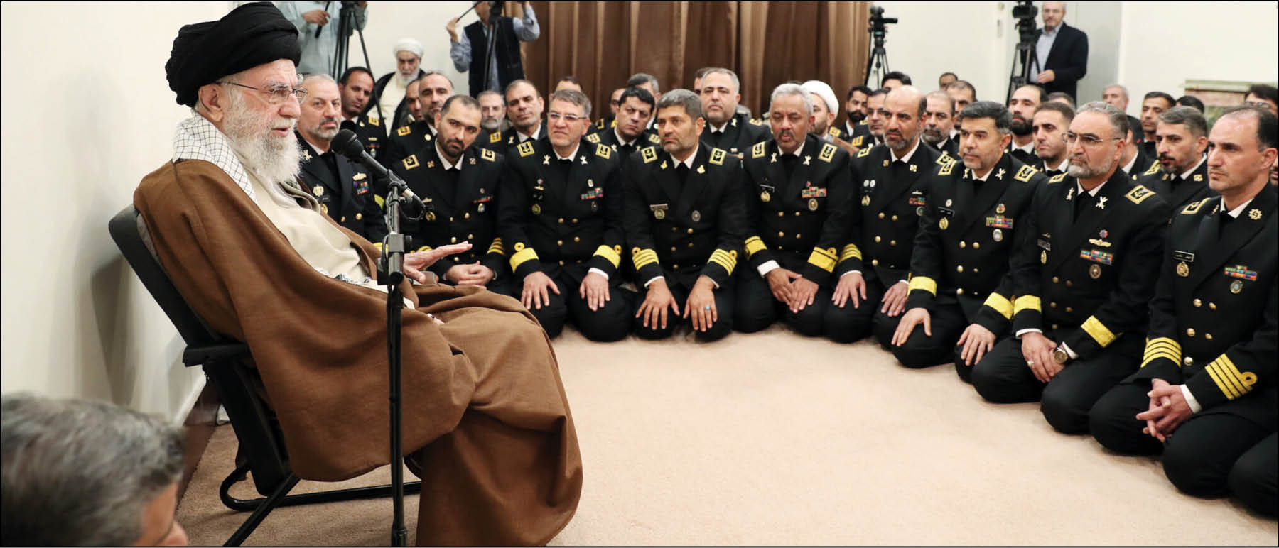 فرمانده کل قوا در دیدار فرماندهان نیروی دریایی ارتش تاکید کردند: