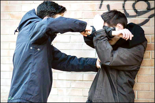 شیوه مواجهه با پرخاشگری نوجوانان