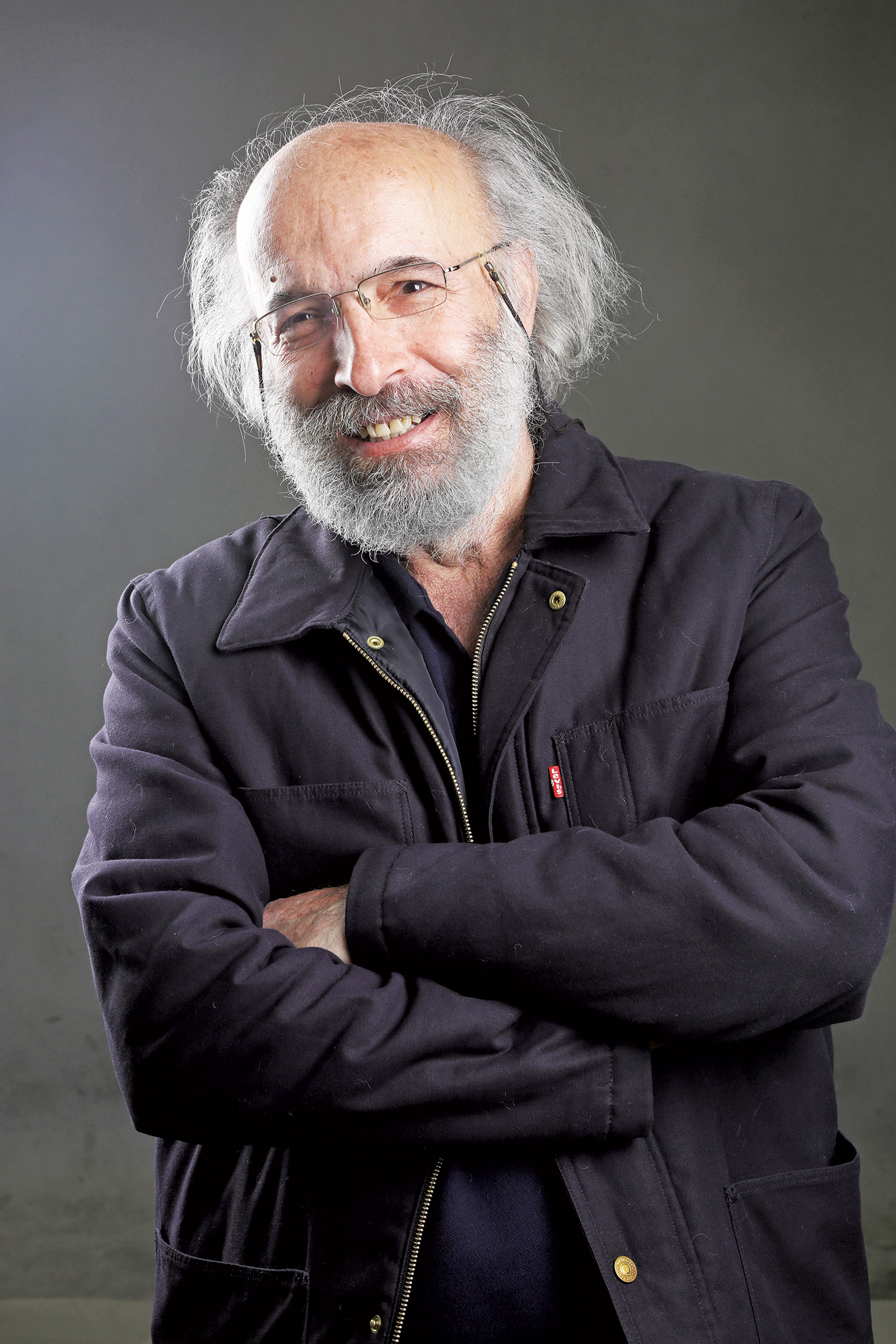 کیانوش عیاری در بیمارستان