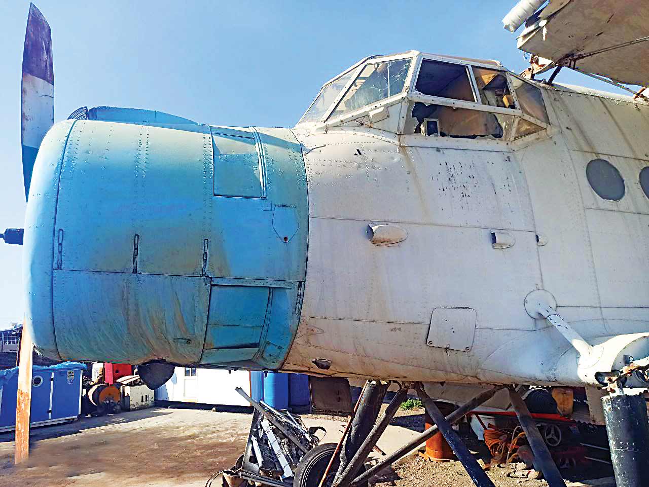 وقتی طیاره‌ها آگهی می‌شود