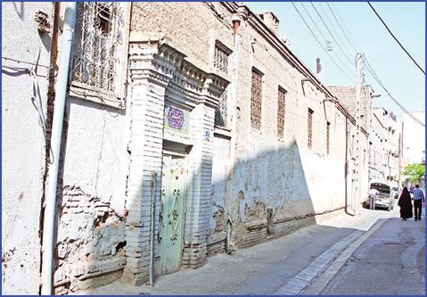 یک نام و سه روایت