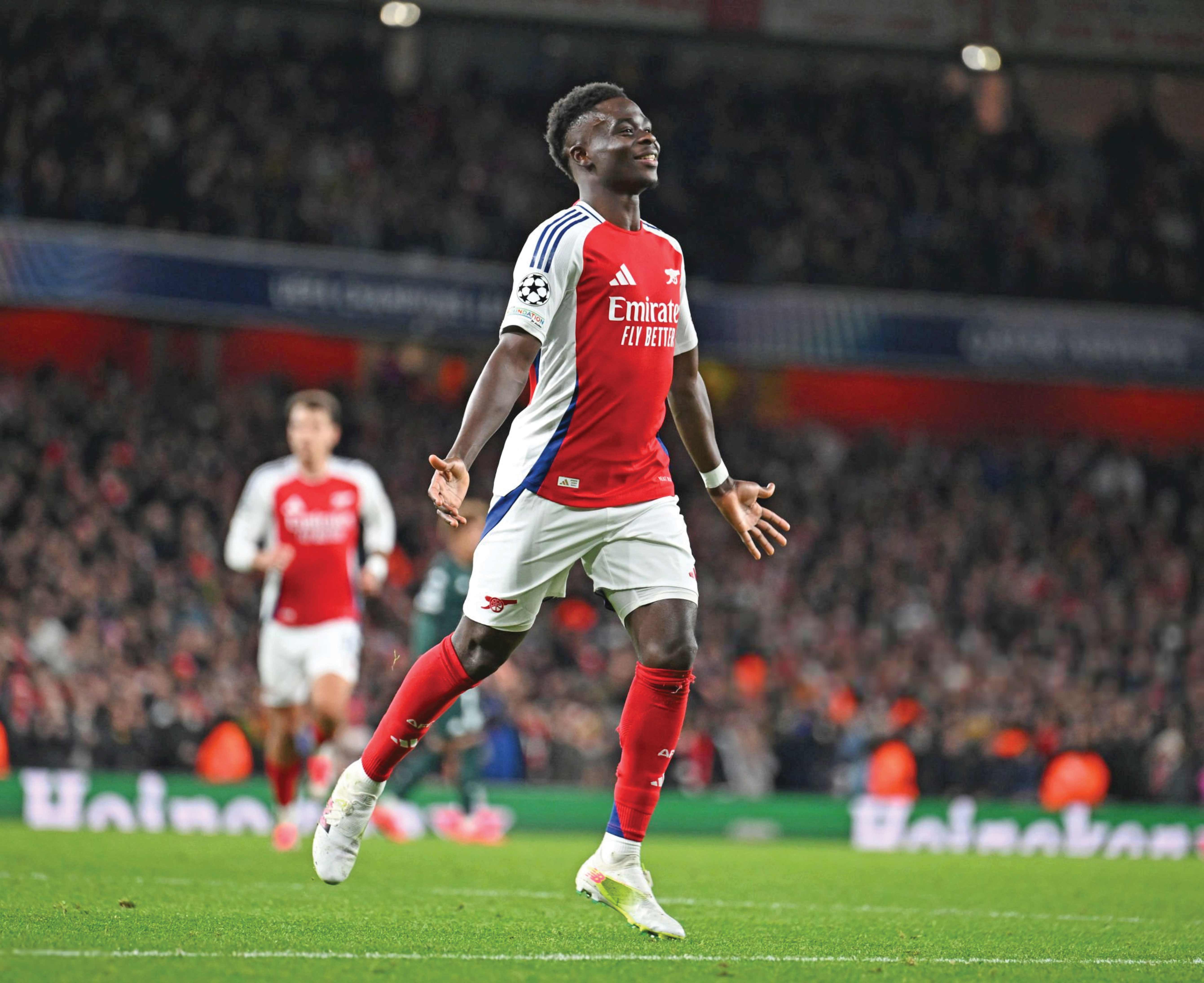 توپ می‌چینند