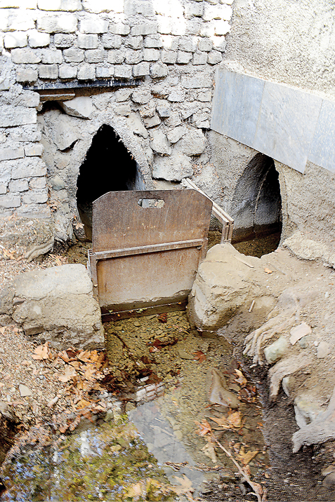 چشمه‌ها؛ حلقه اتصال به دره قدیمی